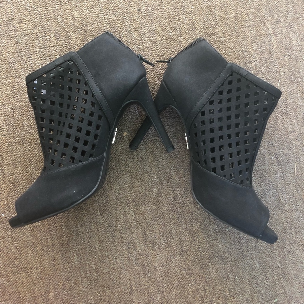 Jennifer Lopez ankle bootie heels